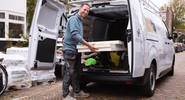 Paco heeft een elektrische bus aangeschaft